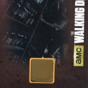 THE WALKING DEAD GENUINE PROP/COSTUME CARD M50 WINE BOTTLE